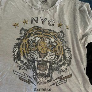 Express Graphic Tee NYC Tiger Gray M Medium T-shirt